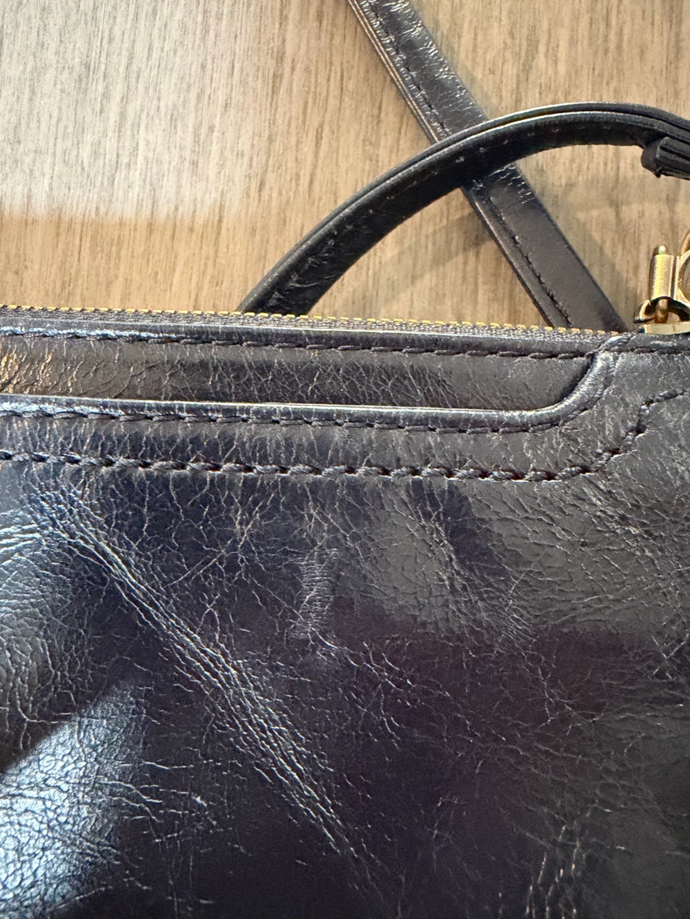 Hobo Darcy Crossbody - Polished Leather Dark Blue 3-in-one - Picture 8 of 9